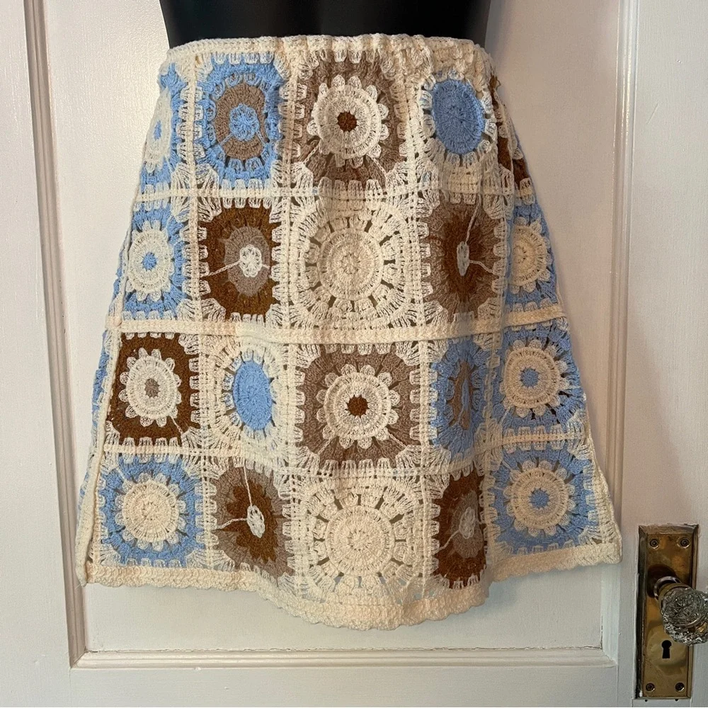 Boho Crochet 2-Piece Set Sunburst Knit Top & Skirt - Picture 5 of 11